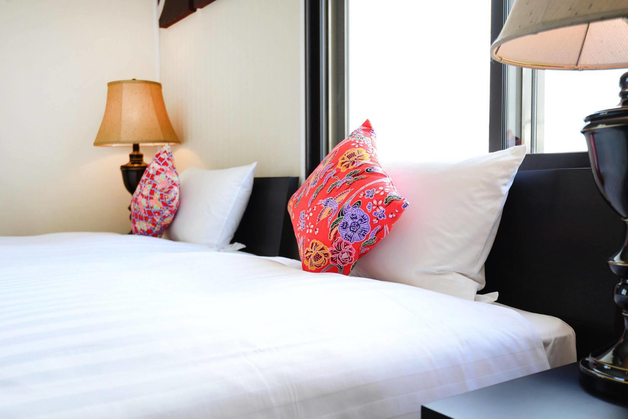 Centurion Hotel Resort Okinawa Nago City Exterior foto