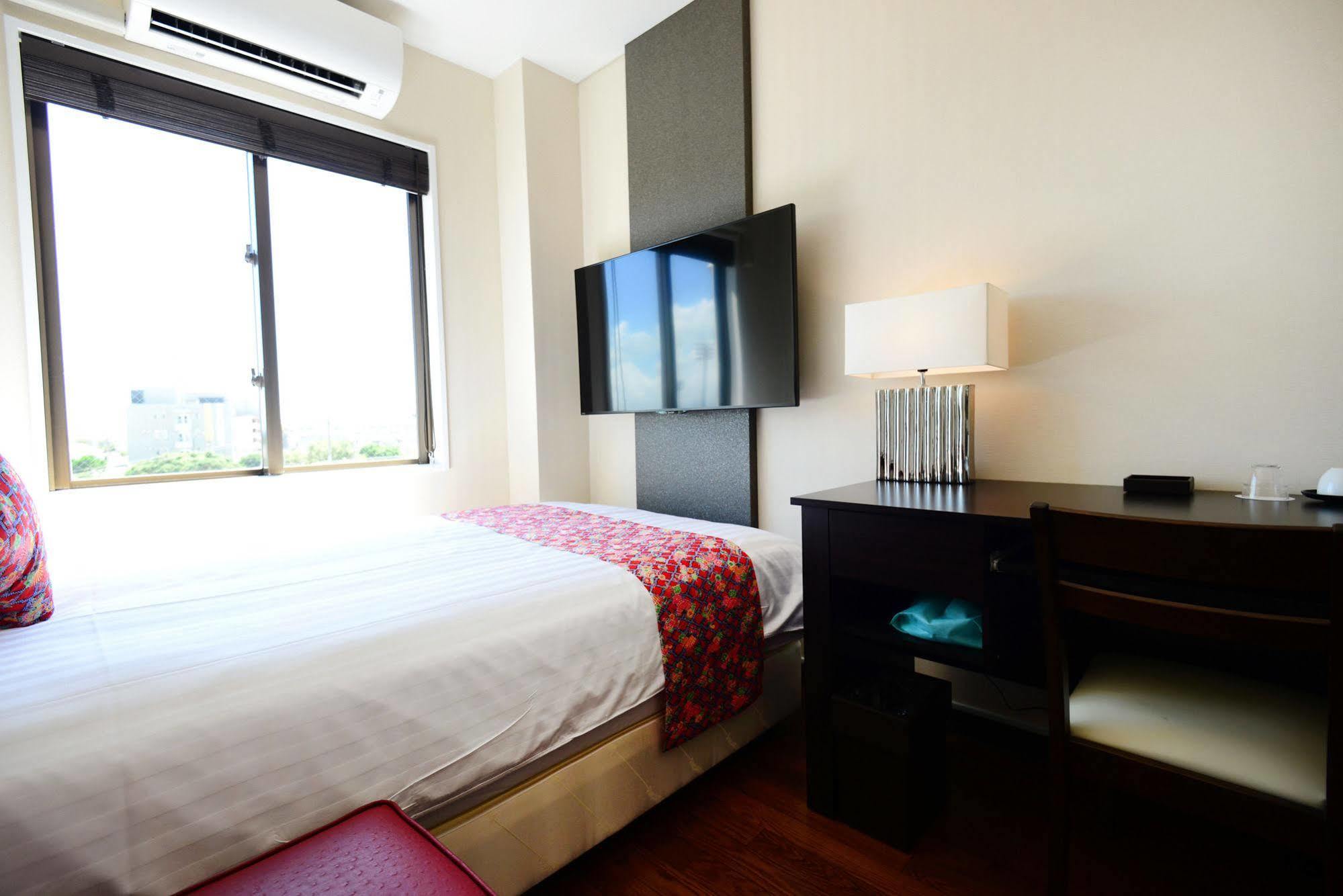 Centurion Hotel Resort Okinawa Nago City Exterior foto